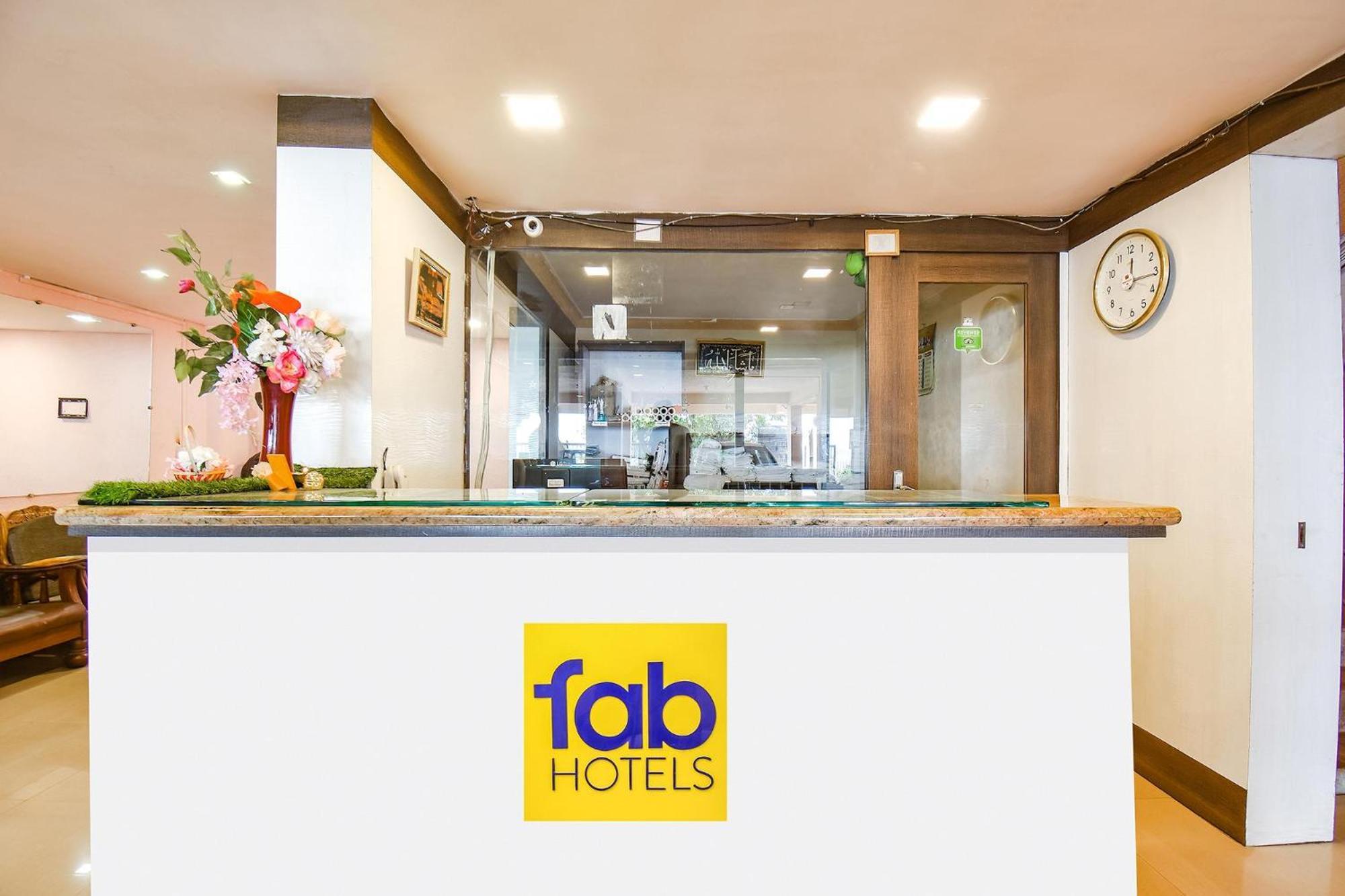 Fabhotel Bright Holidays 马哈巴莱斯赫瓦尔 外观 照片